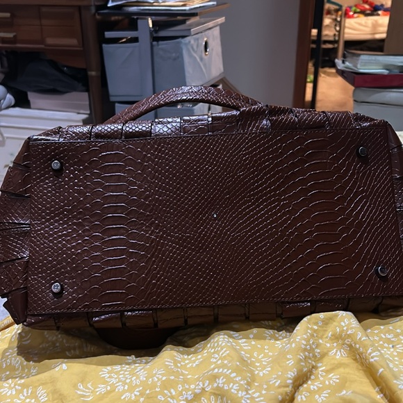 Burberry Brown Ruffled Crocodile Lowry Hobo - Picture 7 of 9